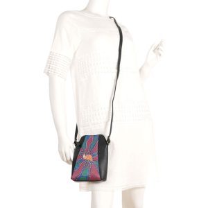 LSB04NE Mannequin 1.jpg